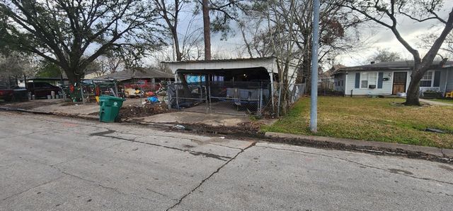 5514 Malmedy Road, Houston, TX 77033