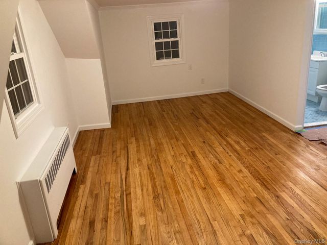 29 Lexington Avenue 2, Westbury, NY 11590