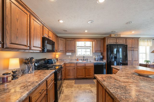 280 IRON HORSE TRL, Parsons, TN 38363