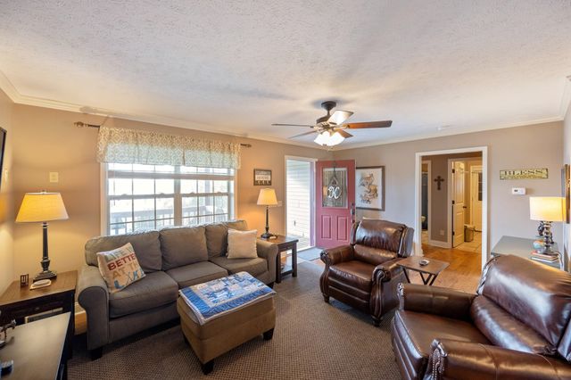 280 IRON HORSE TRL, Parsons, TN 38363