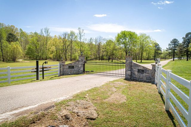280 IRON HORSE TRL, Parsons, TN 38363