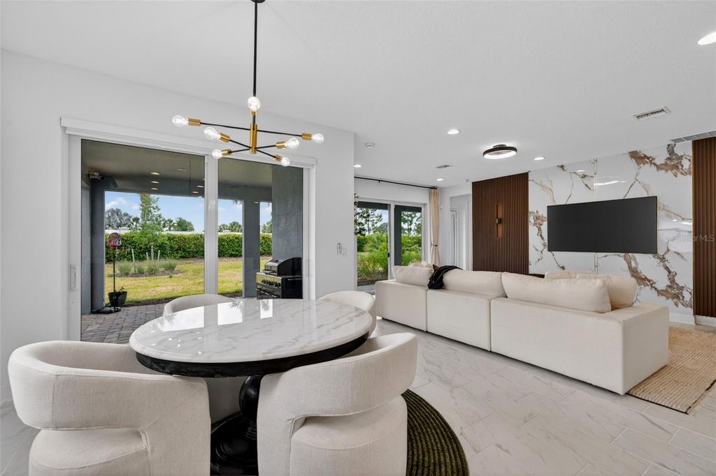 Image 33 of property listing at 17510 SAVORY MIST CIRCLE, Bradenton, FL 34211