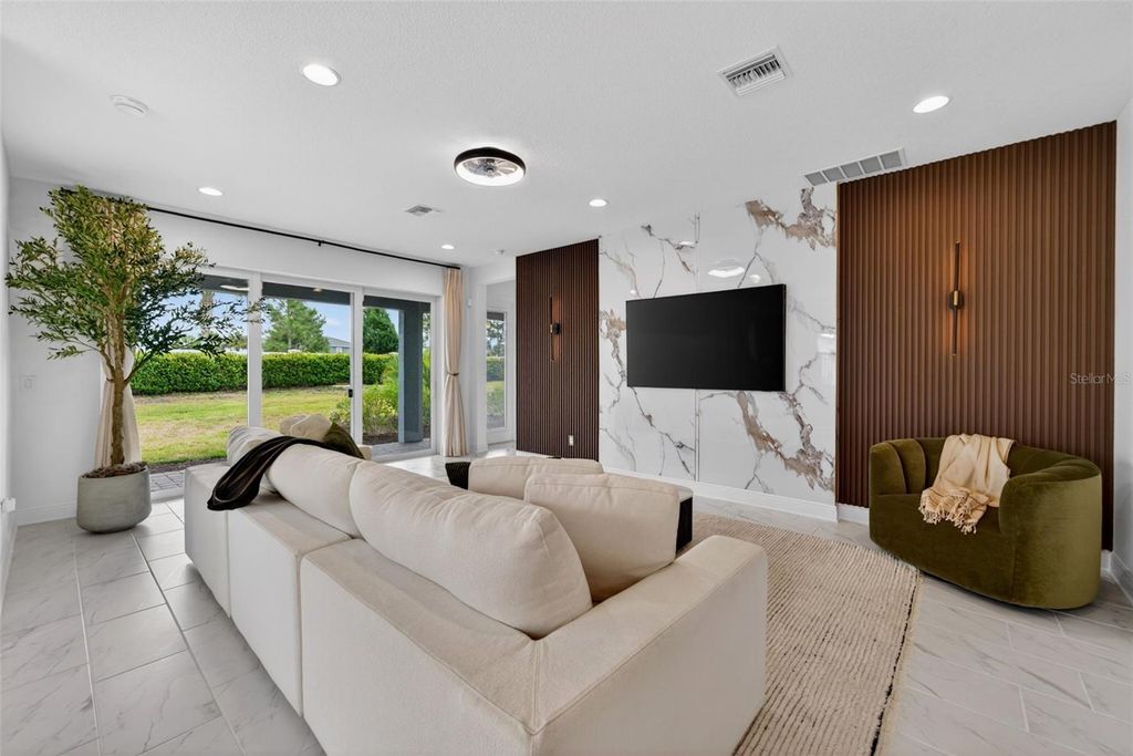 Image 36 of property listing at 17510 SAVORY MIST CIRCLE, Bradenton, FL 34211