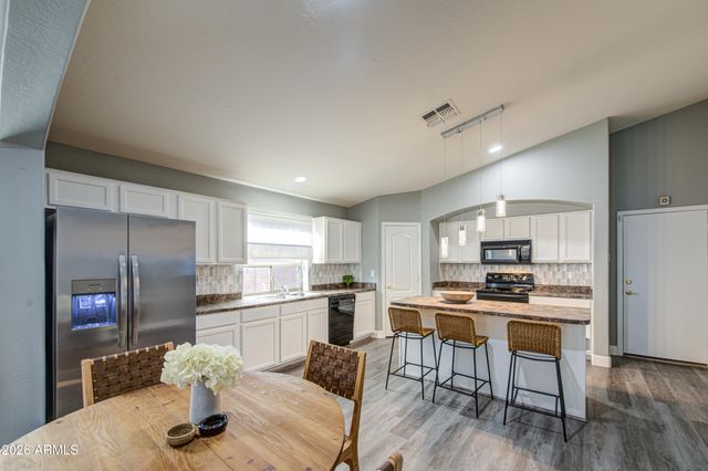 9130 W RIVERSIDE Avenue, Tolleson, AZ 85353