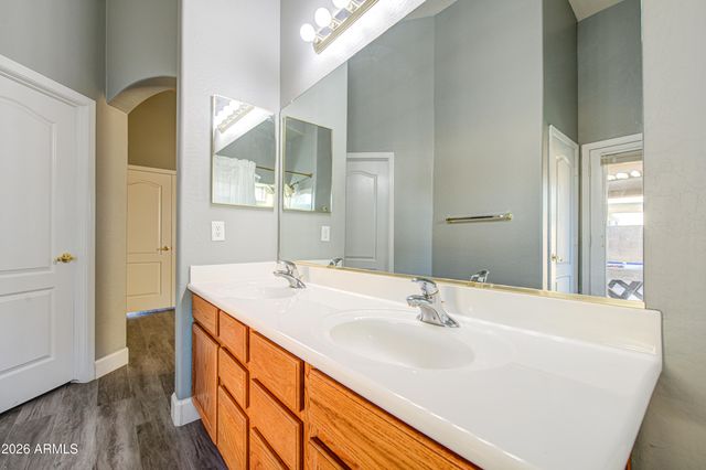 9130 W RIVERSIDE Avenue, Tolleson, AZ 85353