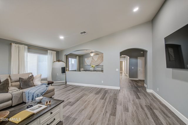 9130 W RIVERSIDE Avenue, Tolleson, AZ 85353