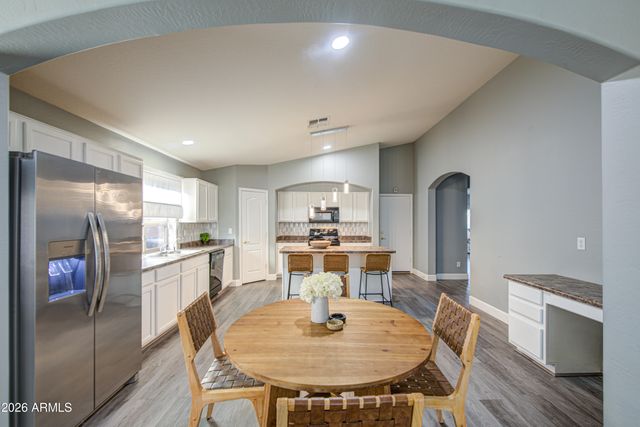 9130 W RIVERSIDE Avenue, Tolleson, AZ 85353