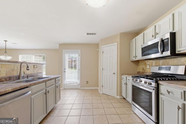 130 Apache Street SW, Atlanta, GA 30331