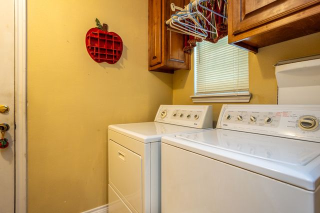 950 SYCAMORE Lane, Lancaster, TX 75146