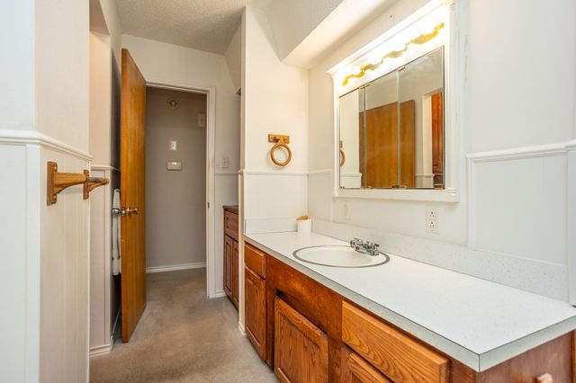 950 SYCAMORE Lane, Lancaster, TX 75146