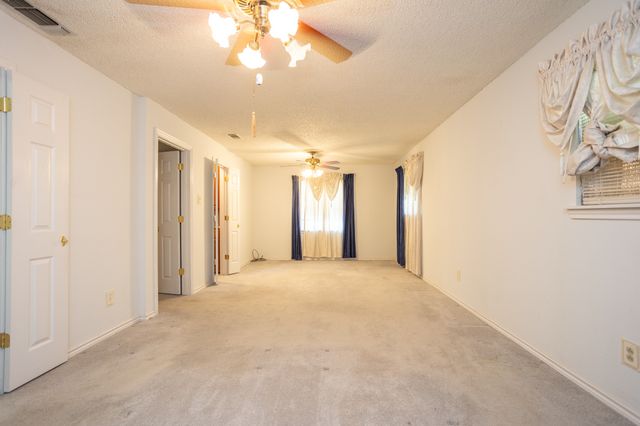 950 SYCAMORE Lane, Lancaster, TX 75146