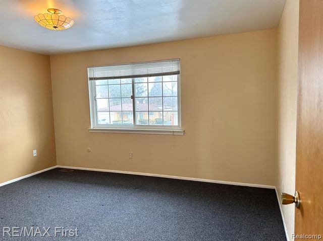 4826 Bates Drive, Warren, MI 48092