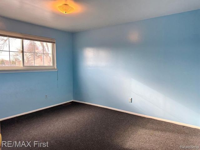 4826 Bates Drive, Warren, MI 48092