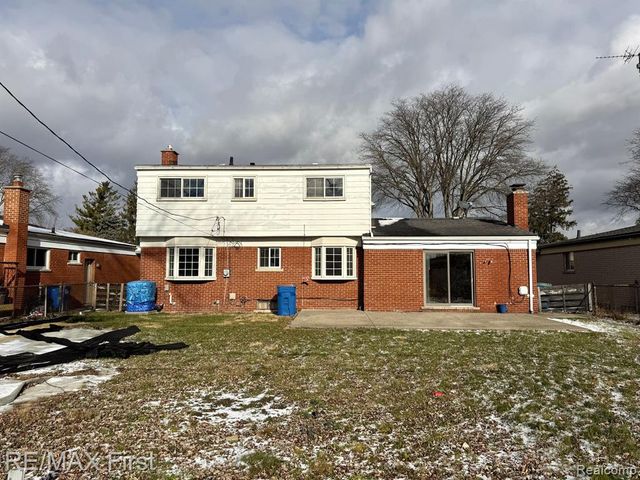 4826 Bates Drive, Warren, MI 48092