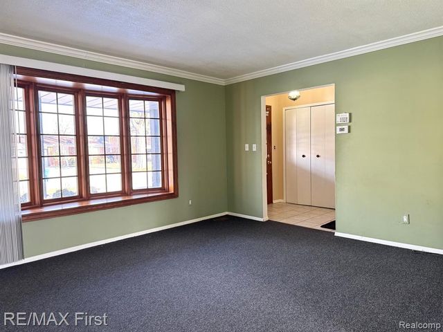 4826 Bates Drive, Warren, MI 48092