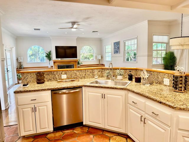 302 NW 11th Street, Delray Beach, FL 33444