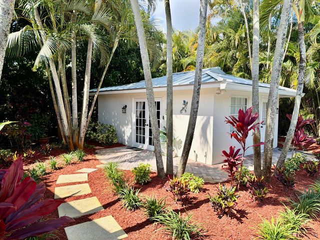 302 NW 11th Street, Delray Beach, FL 33444