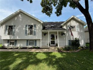 2048 NE Concord Street, Lee's Summit, MO 64086