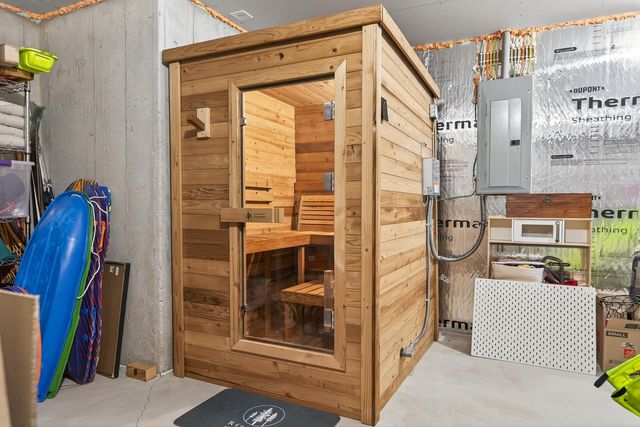 5331 Scenic Loop Run, Victoria, MN 55318