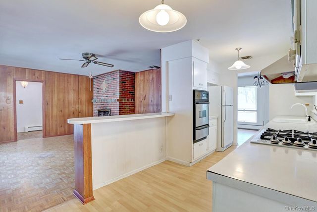 5 Steinway Court, Suffern, NY 10901