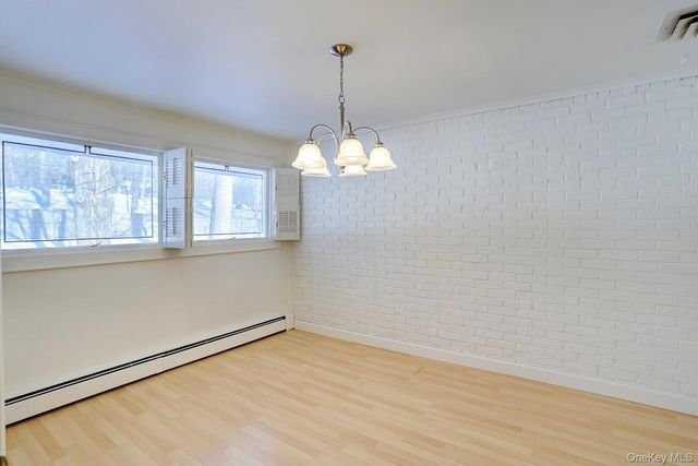 5 Steinway Court, Suffern, NY 10901