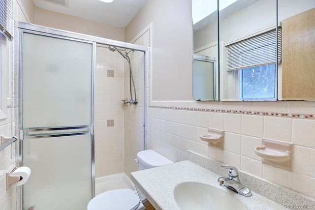 5 Steinway Court, Suffern, NY 10901