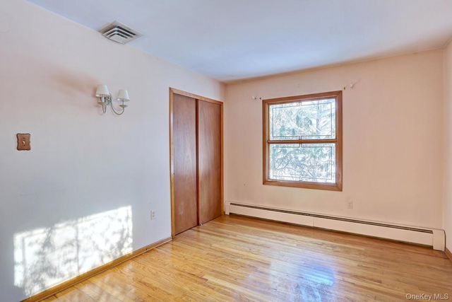 5 Steinway Court, Suffern, NY 10901