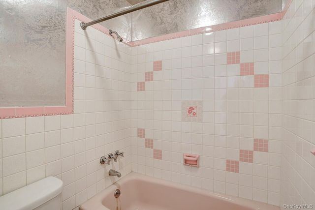 5 Steinway Court, Suffern, NY 10901