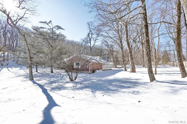 5 Steinway Court, Suffern, NY 10901