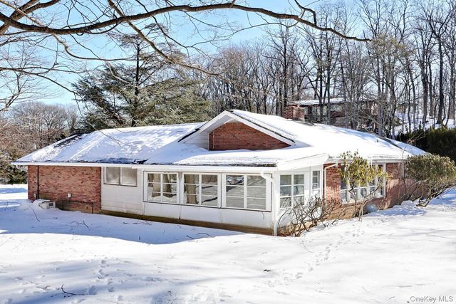 5 Steinway Court, Suffern, NY 10901