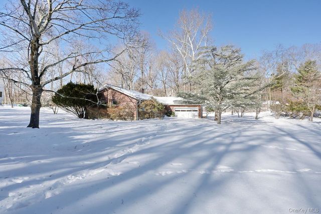 5 Steinway Court, Suffern, NY 10901