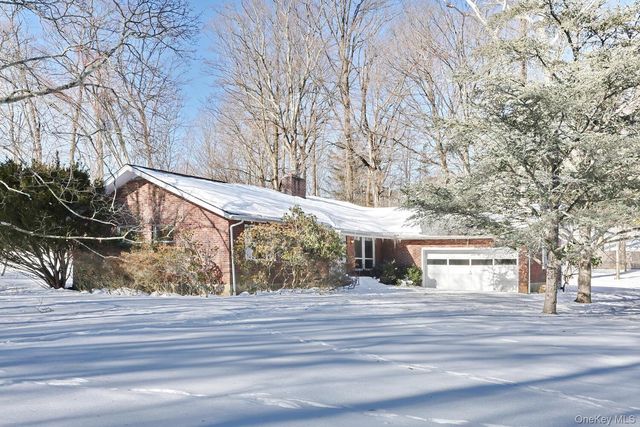 5 Steinway Court, Suffern, NY 10901