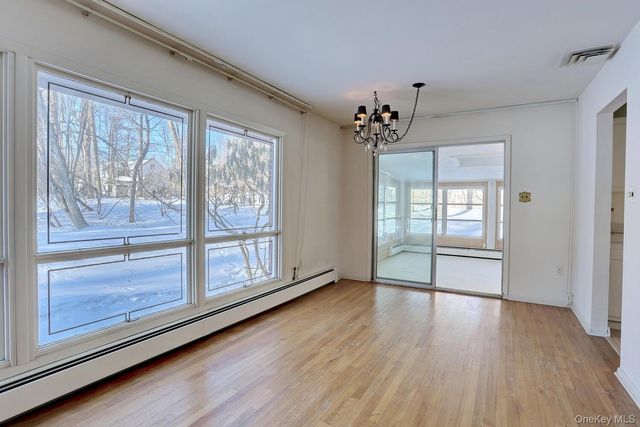 5 Steinway Court, Suffern, NY 10901