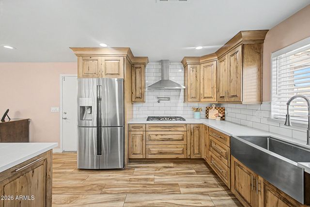2919 E WOODLAND Drive, Phoenix, AZ 85048
