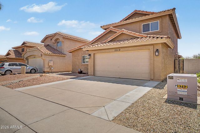 2919 E WOODLAND Drive, Phoenix, AZ 85048