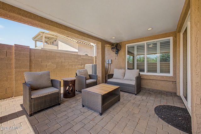 2919 E WOODLAND Drive, Phoenix, AZ 85048