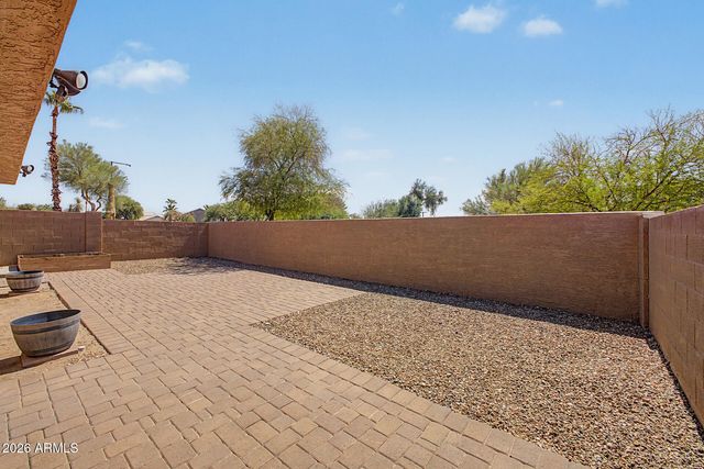 2919 E WOODLAND Drive, Phoenix, AZ 85048
