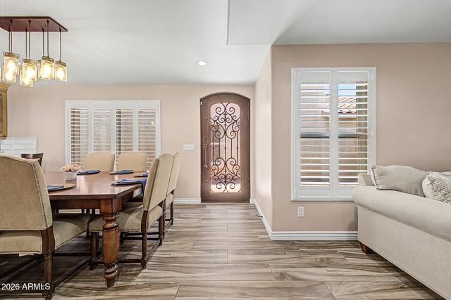 2919 E WOODLAND Drive, Phoenix, AZ 85048