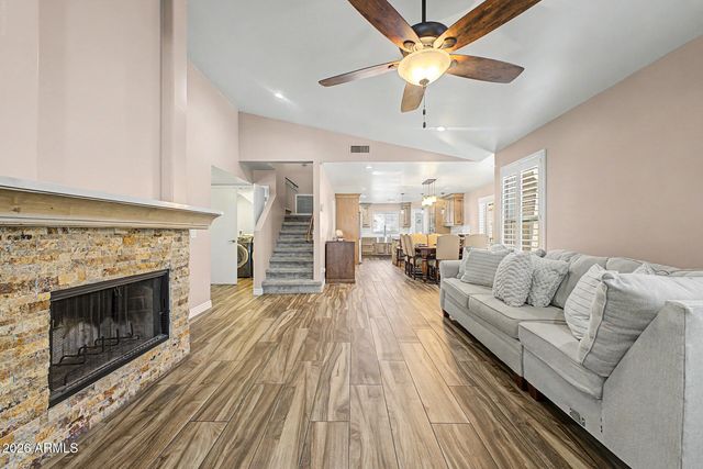 2919 E WOODLAND Drive, Phoenix, AZ 85048