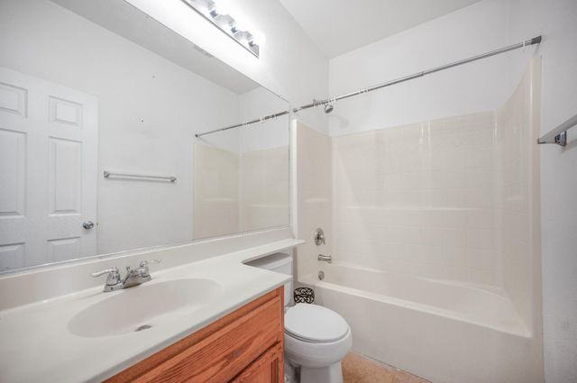 4626 W Javier Way, Fresno, CA 93722