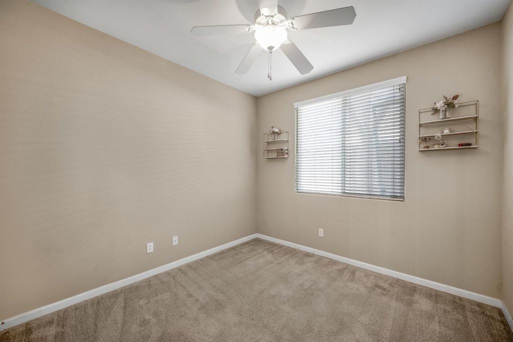 Image 12 of property listing at 4626 W Javier Way, Fresno, CA 93722