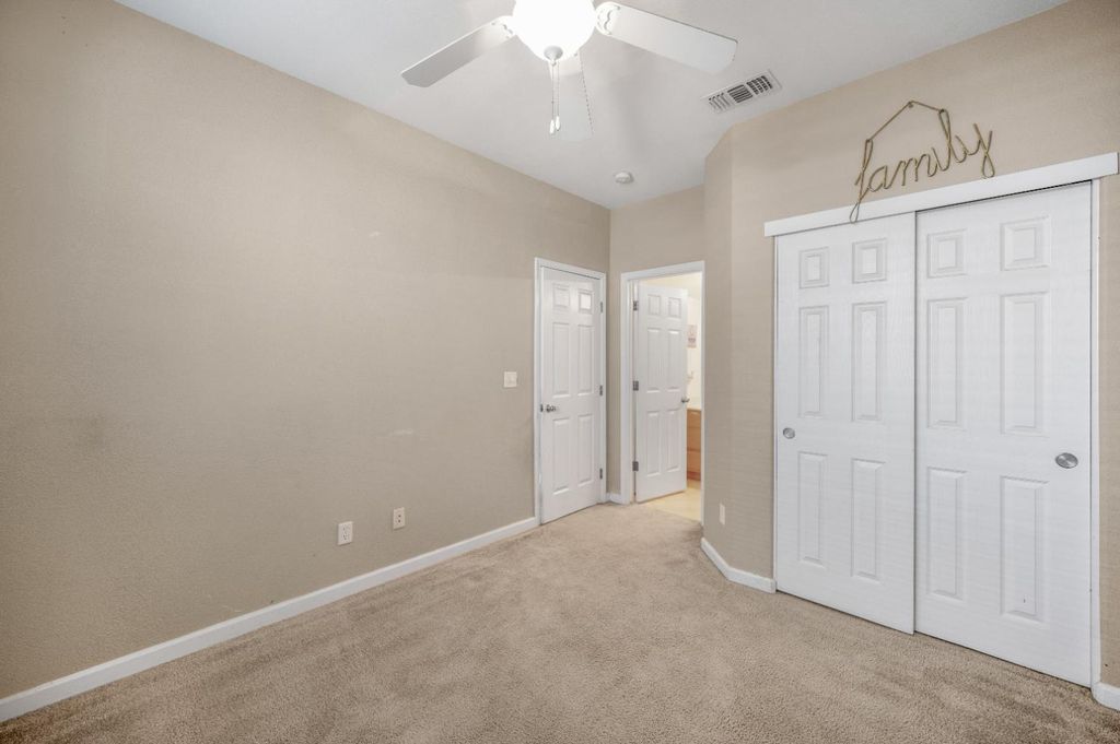 Image 13 of property listing at 4626 W Javier Way, Fresno, CA 93722