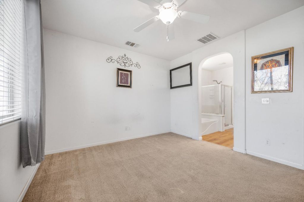 Image 20 of property listing at 4626 W Javier Way, Fresno, CA 93722