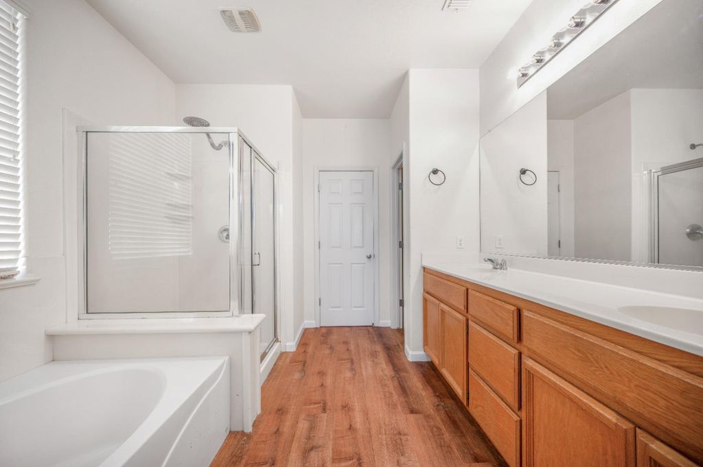 Image 21 of property listing at 4626 W Javier Way, Fresno, CA 93722