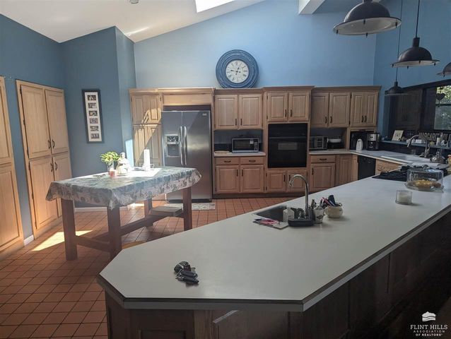 5720 Elbo View Dr., Manhattan, KS 66502