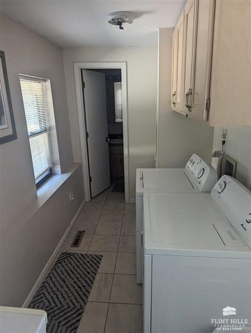 5720 Elbo View Dr., Manhattan, KS 66502