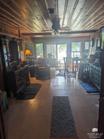 5720 Elbo View Dr., Manhattan, KS 66502