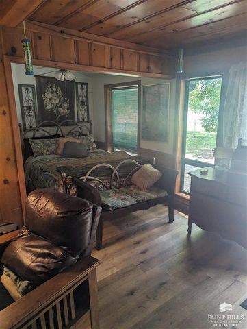 5720 Elbo View Dr., Manhattan, KS 66502