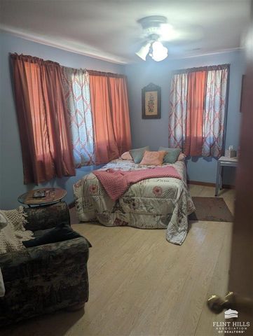 5720 Elbo View Dr., Manhattan, KS 66502