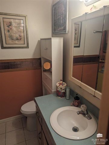 5720 Elbo View Dr., Manhattan, KS 66502